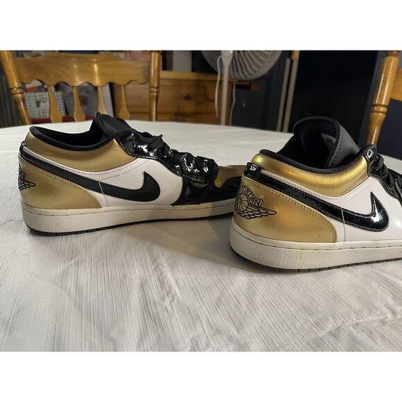 Air Jordan 1 Low Gold Toe Size 10.5 CQ9447-700 Metallic Gold/White/Black main image 6